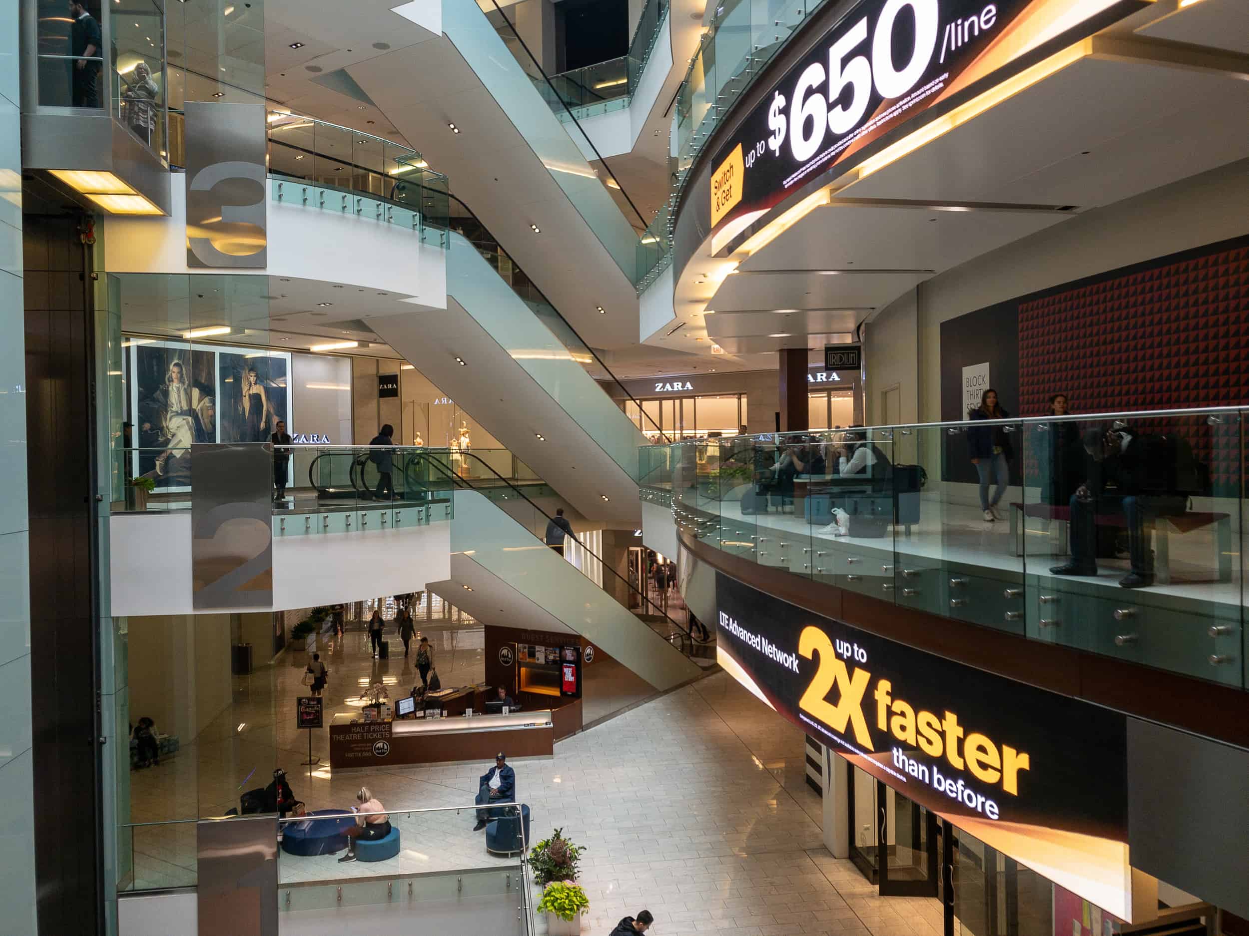 State Street Shopping – Chicago Traveler 